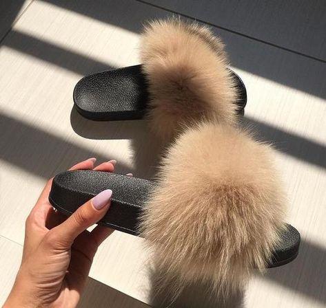 Fox Fur Sliders - FashionAngelz