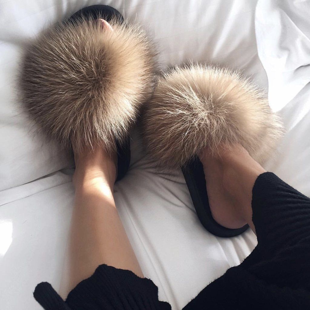 Fox Fur Sliders - FashionAngelz