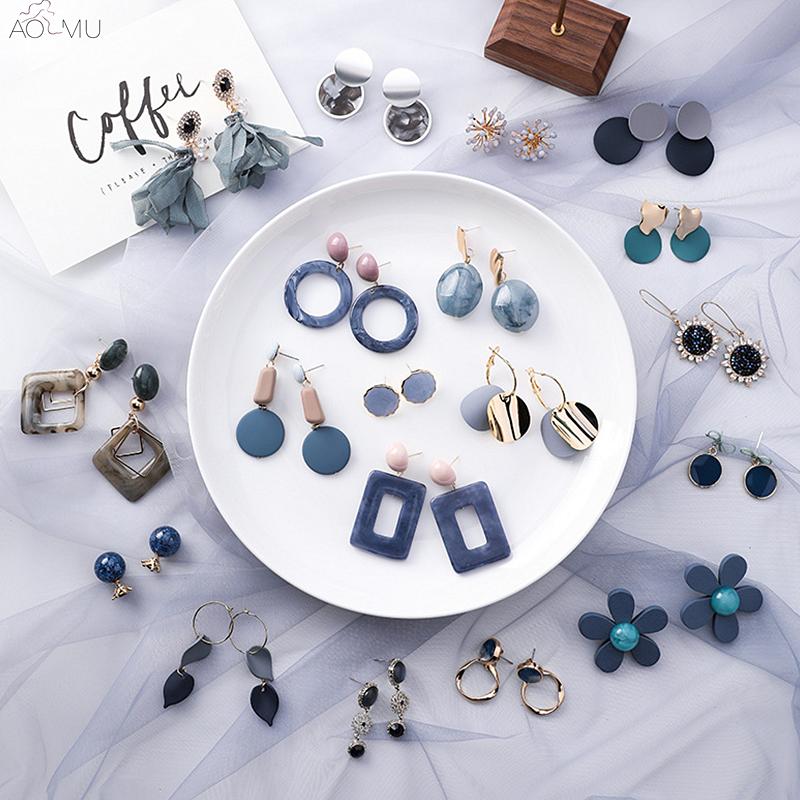 Blue Acrylic Earings - FashionAngelz