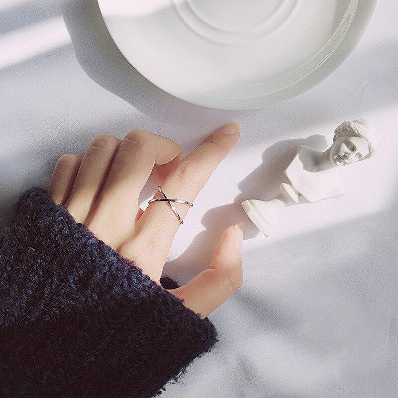 Silver Cross Band Ring - FashionAngelz