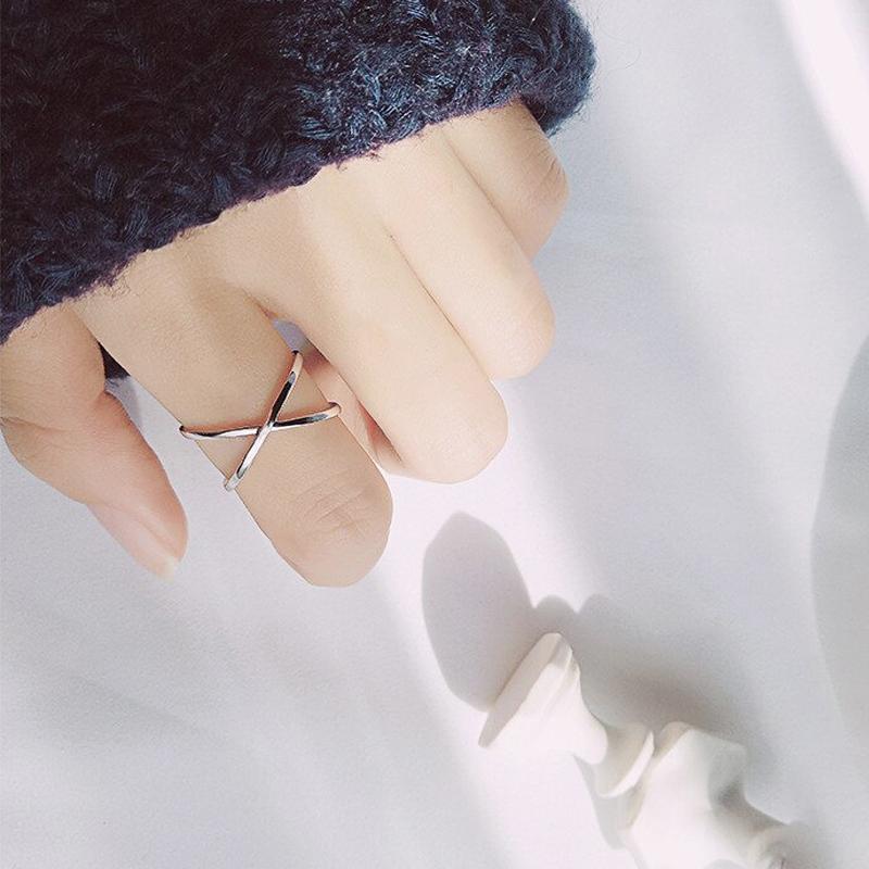 Silver Cross Band Ring - FashionAngelz