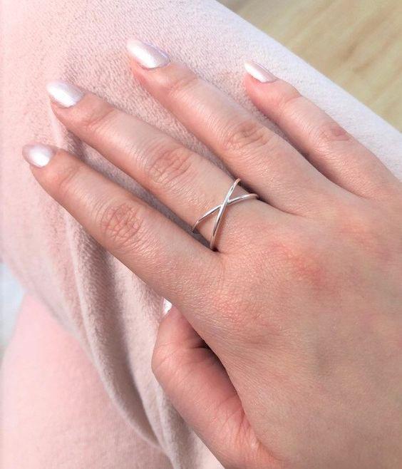 Silver Cross Band Ring - FashionAngelz