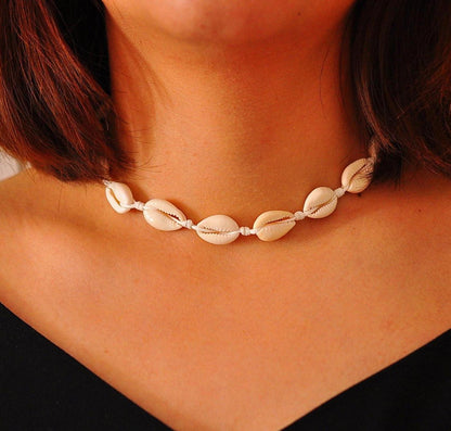 Cowrie Shell Choker - FashionAngelz