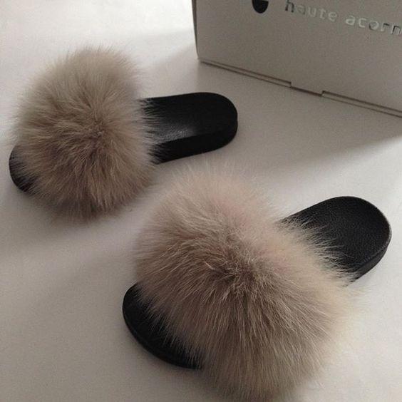 Fox Fur Sliders - FashionAngelz