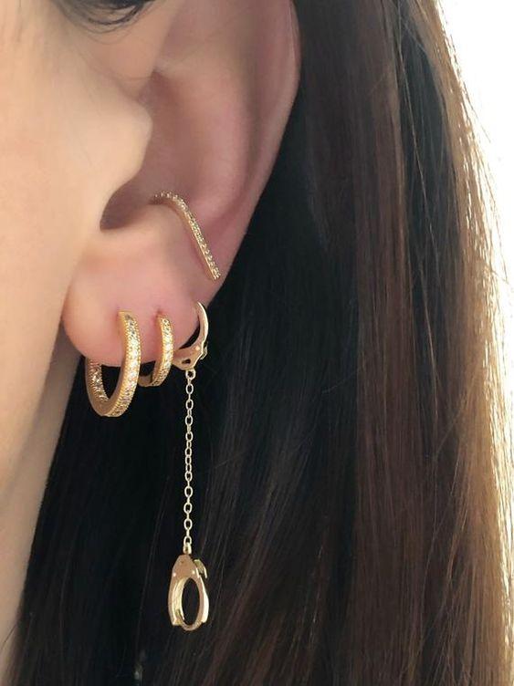 Handcuff Drop Earrings - FashionAngelz