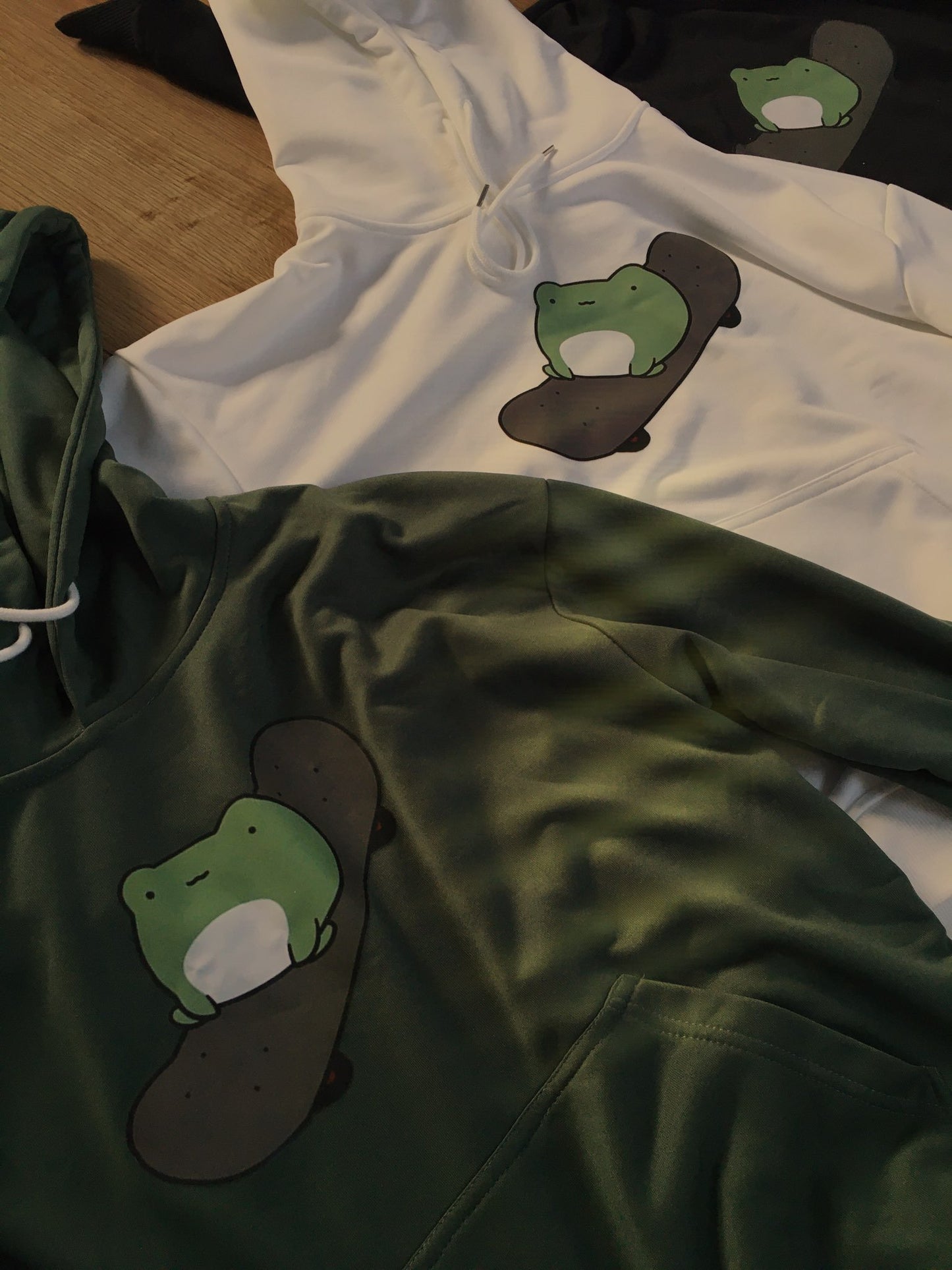 Skateboard Frog Vibes Hoodie Hoodies & Sweatshirts Shop5435238 Store 