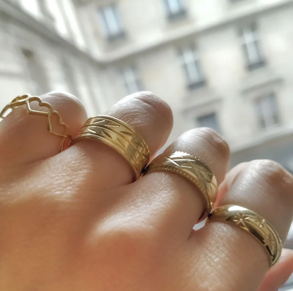 Linked Heart Ring - FashionAngelz