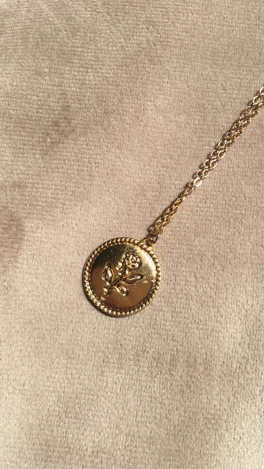 Rose Coin Pendant Necklace - FashionAngelz