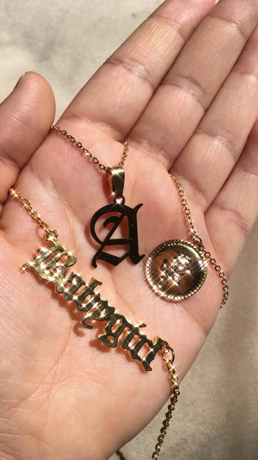 Rose Coin Pendant Necklace - FashionAngelz