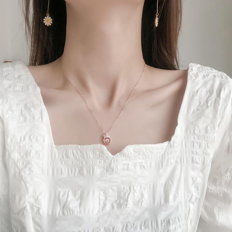 Beating Heart Crown Necklace - FashionAngelz